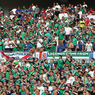 Nordirländska fans under matchen mot Ukraina i fotbolls-EM 2016.