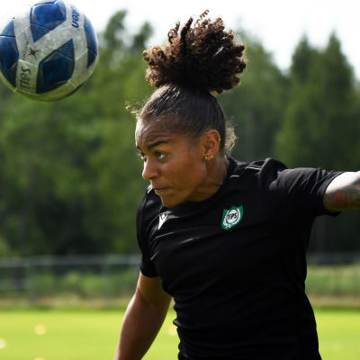 Roosa Ariyo i Dickursby sommaren 2021.