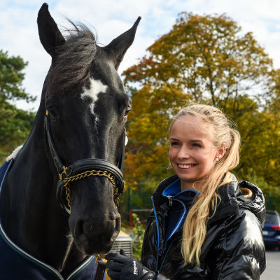 Anna-Julia Kontio med hästen Pacific des Essarts, 2015.