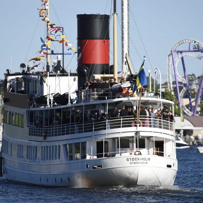 Festligheter på M/S Stockholm inför prinsbröllopet