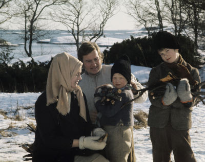 Rose-Marie Rosenback (Maija) och Leif Sundberg (Janne) och barnen