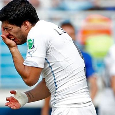 Luis Suarez Brasiliassa 201