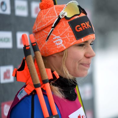 Jasmi Joensuu Imatralla naisten 10 kilometrin perinteisen SM-hiihtokisan jälkeen 8.1.2022.