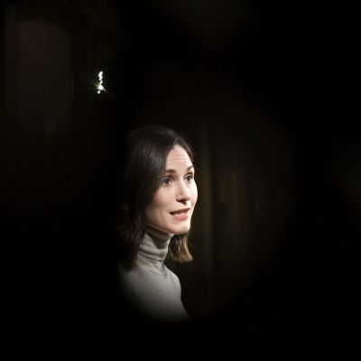 Pääministeri Marin: hallitus jatkaa ravintolarajoituksia