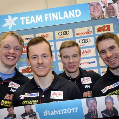 Iivo Niskanen, Sami Jauhojärvi, Matti Heikkinen och Lari Lehtonen suktar efter en finländsk medalj i herrstafetten.