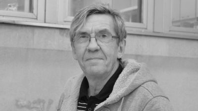 Svartvit bild på Hans Johansson