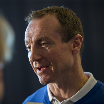 Jere Lehtinen pratar