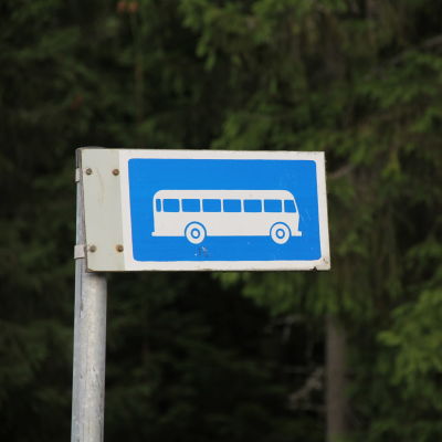 Busshållplatsskylt.