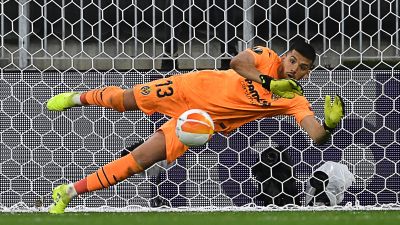 Villarreal målvakt Geronimo Rulli under en straffläggning 2021.