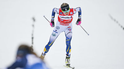 Frida Karlsson i farten.