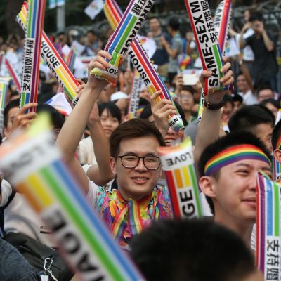 Homosexuella ska få gifta sig i Taiwan