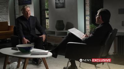 Alec Baldwin i intervju med ABC:s journalist George Stephanopoulos.