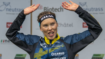 Tove Alexandersson jublar.