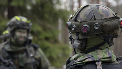 Soldater i skogen.