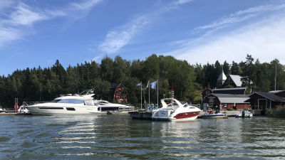 Nya bryggor har installerats i Barösund