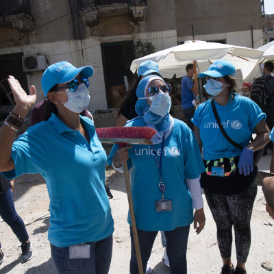 Unicefarbetare på gatan i Beirut efter explosionen 4.8.2020