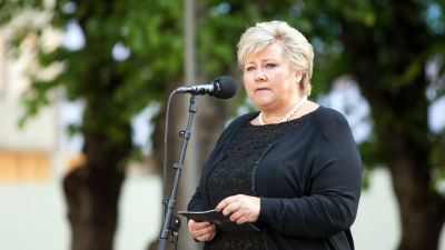 Norges statsminister Erna Solberg under en minnesceremoni i Oslo på fyraårsdagen av Utöya-massakern.