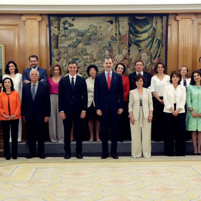 Spaniens nya regering och kungen Felipe 