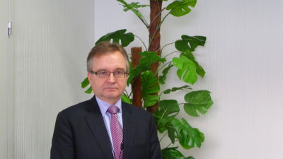 Verkställande direktör Juhani Ollila vid Ok indrivning