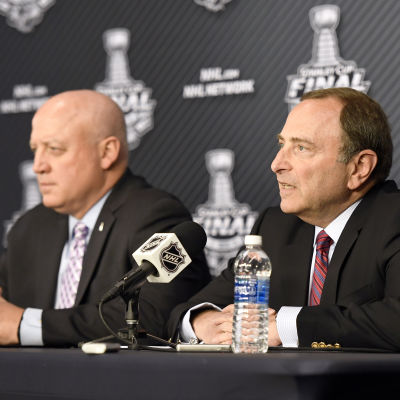 NHL:s högsta chefer Gary Bettman och Bill Daly är pessimistiska när det gäller NHL-spelare i OS-turneringen 2018.