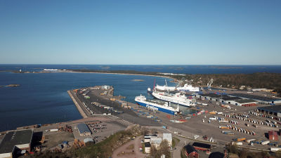 Flygbild av Hangö hamn. 