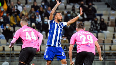 Jair Silva gestikulerar i match mot LASK.