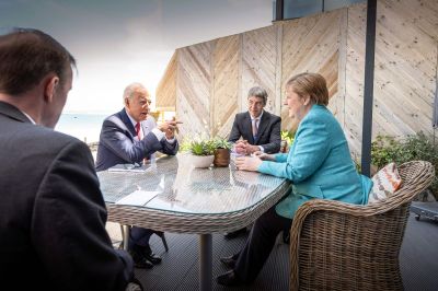 Joe Biden och Angela Merkel i Carbis Bay 12.6.2021