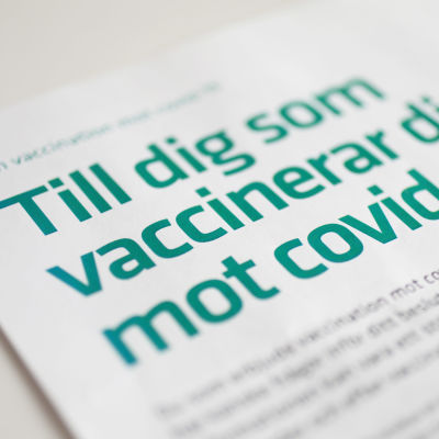 En broschyr för personer som tagit vaccinet mot covid-19 i Sverige