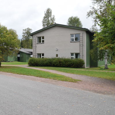 Västra Nylands folkhögskolas internat i Karis.