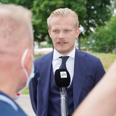 Joel Pohjanpalo talar i intervju.