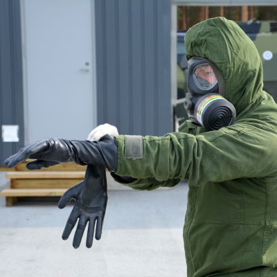 Björneborgs brigad i Säkylä tränar med kemiska vapen. 
