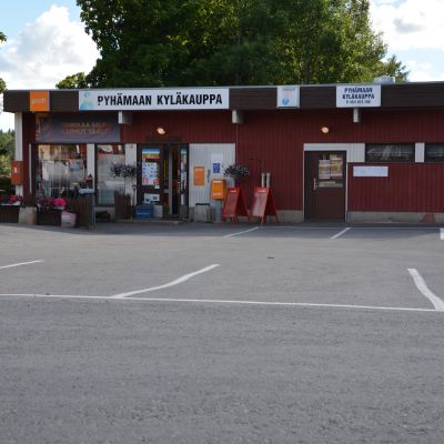 Pyhämaan kyläkauppa.