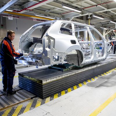 Biltillverkning i Volvofabriken i Göteborg.