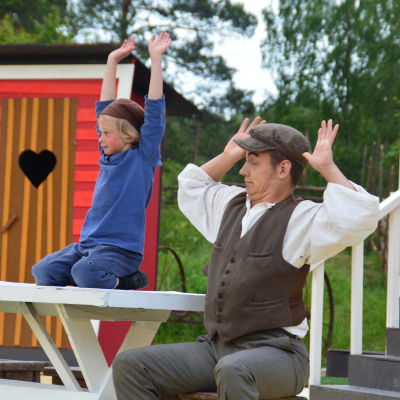 De goda vännerna Alfred och Emil.