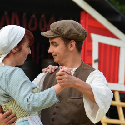 Drängen Alfred och pigan Lina.
