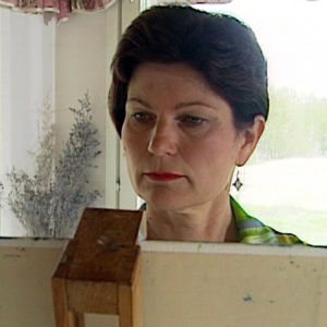 Sinikka Hurskainen harrastaa naiivistisia maalauksia