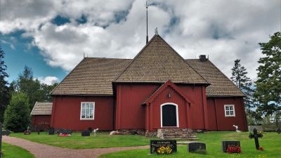 Houtskär Kyrka på sommaren.