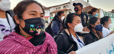 Zapatister från Mexico demonstrerar mot litiumgruvprojektet i Covas do Barroso.