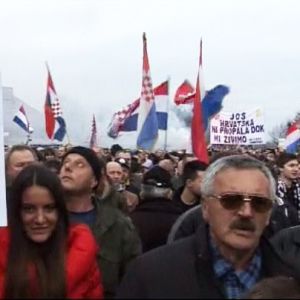 Demonstration mot kyrillska bokstäver på skyltar, 02.02.2013