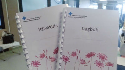 Två dagböcker med texten "vasa centralsjukus"