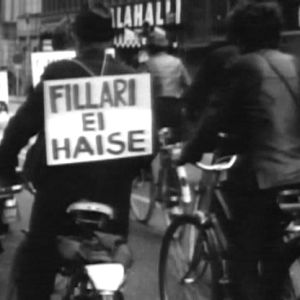 Polkupyöräilijöidne mielenosoitus Helsingissä 1971.