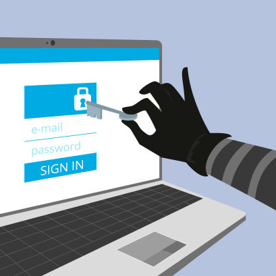 En hand som håller i en nyckel sträcker sig mot en dataskärm som visar ett lås och inloggning till ett e-postkonto.