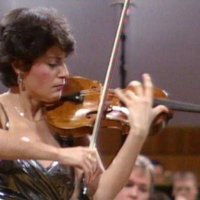 viulisti Cristina Anghelescu