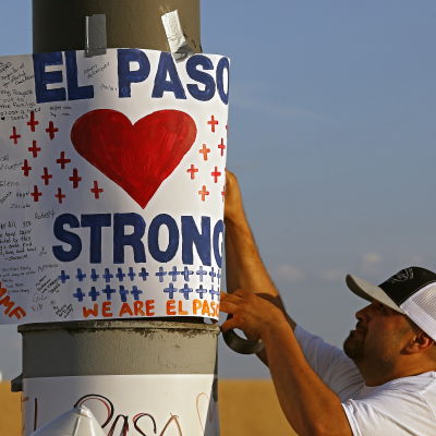 Plakat i El Paso efter masskjutningen 3.7.2019