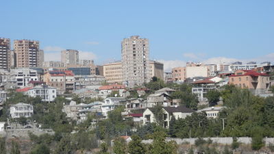Stadsvy från en av Jerevans kullar