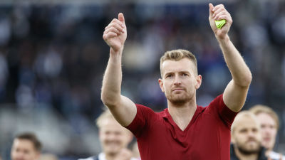 Lukas Hradecky tackar fans i landslaget.