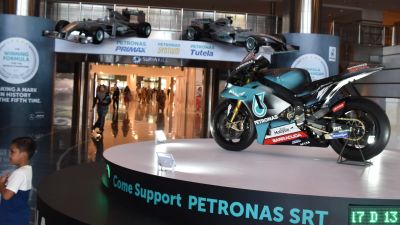 Petronas sponserar såväl motorcykelsport som formel 1