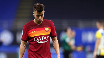 Stephan El Shaarawy med Qatar Airlines på AS Romas spelskjorta.