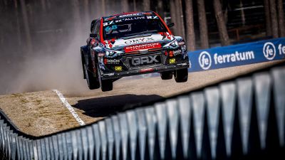 Niclas Grönholm kör i Lettland 2021.