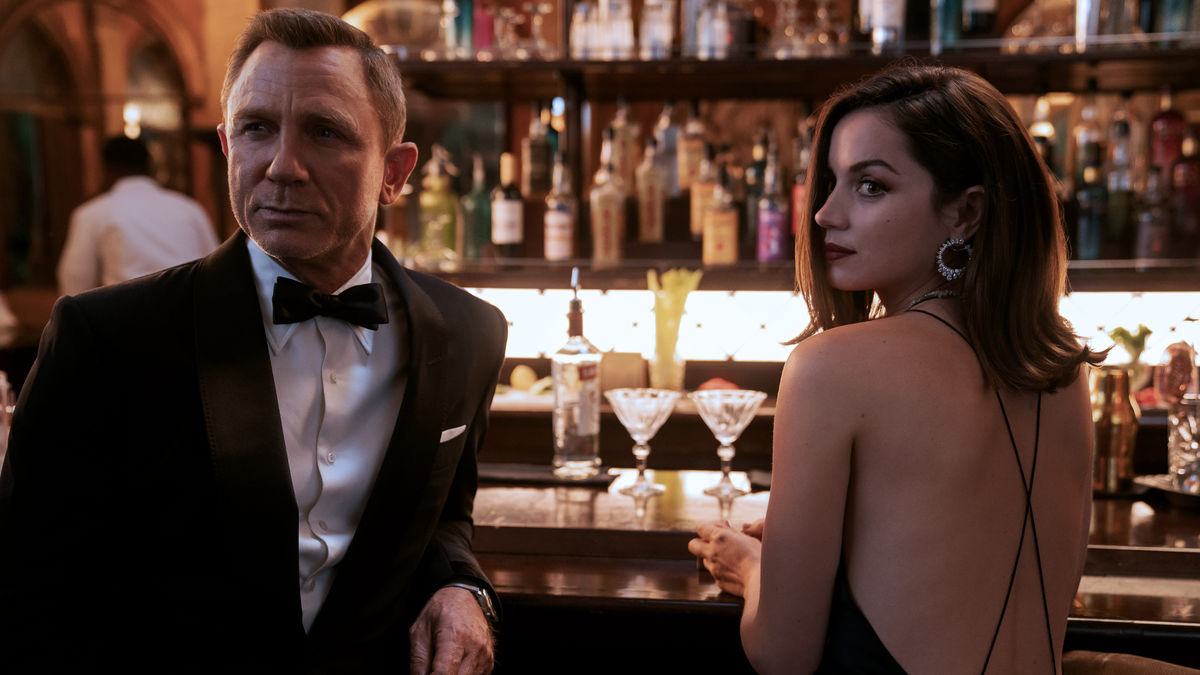Film: No Time To Die – efterlängtad Bond både charmar och överraskar - Vimarsana News